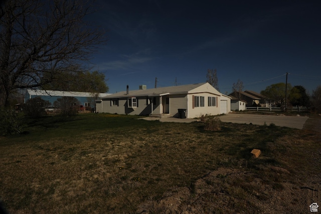 295 E 100 S, Centerfield, UT 84622 - back of house with a yard and entry steps