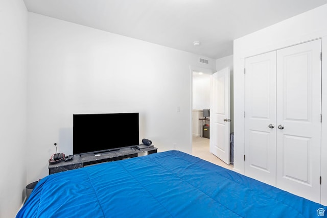 11612 S Watercourse Rd W, South Jordan, UT 84009 - bedroom with carpet, visible vents, and a closet