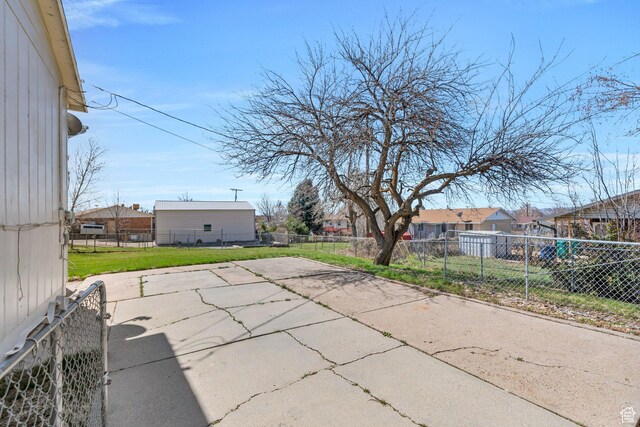 794 N Amethyst St, Layton, UT 84041 - view of patio / terrace with a fenced backyard