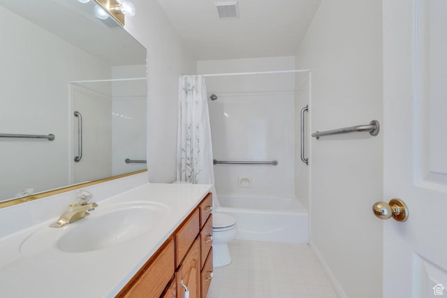 492 W 175 N, Orem, UT 84057 - bathroom with vanity, baseboards, shower / tub combo with curtain, toilet, and visible vents