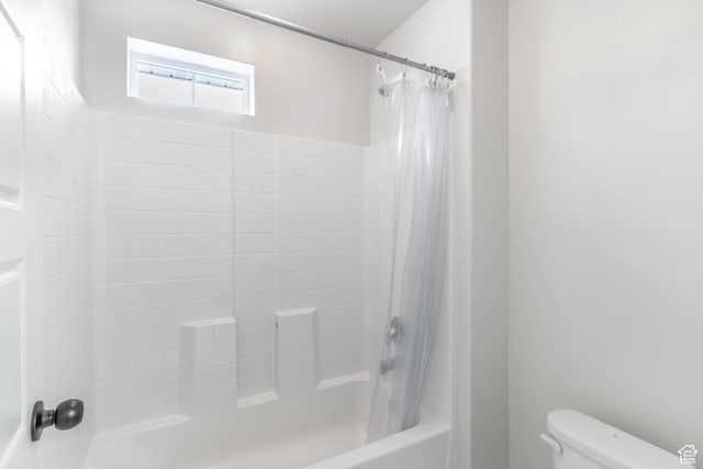 81 E 600 N, Mapleton, UT 84664 - full bath featuring toilet and shower / tub combo with curtain