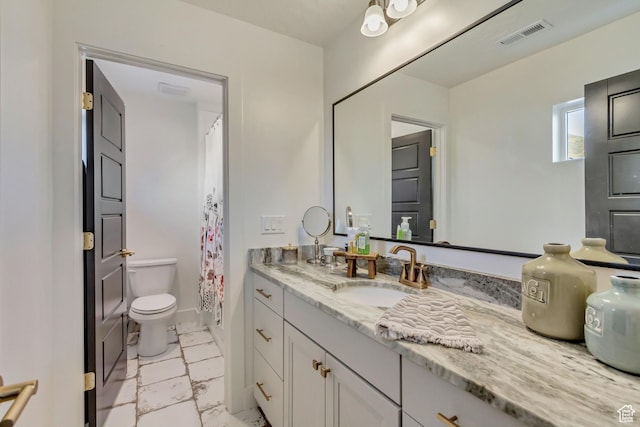 419 W 850 N, Farmington, UT 84025 - full bathroom featuring a shower with shower curtain, vanity, visible vents, and toilet