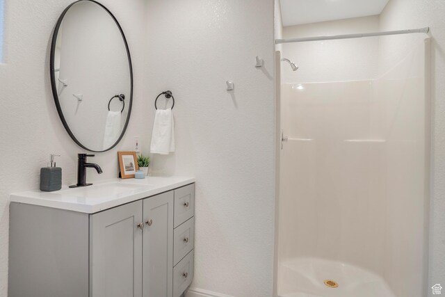282 Valley View Dr, Springdale, UT 84767 - full bath featuring vanity and a stall shower