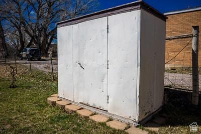 48 E 2nd N, Manila, UT 84046 - view of shed with fence
