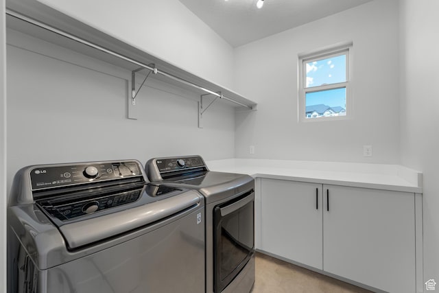 3131 E Lindsay Spring Rd, Heber City, UT 84032 - clothes washing area featuring washing machine and dryer