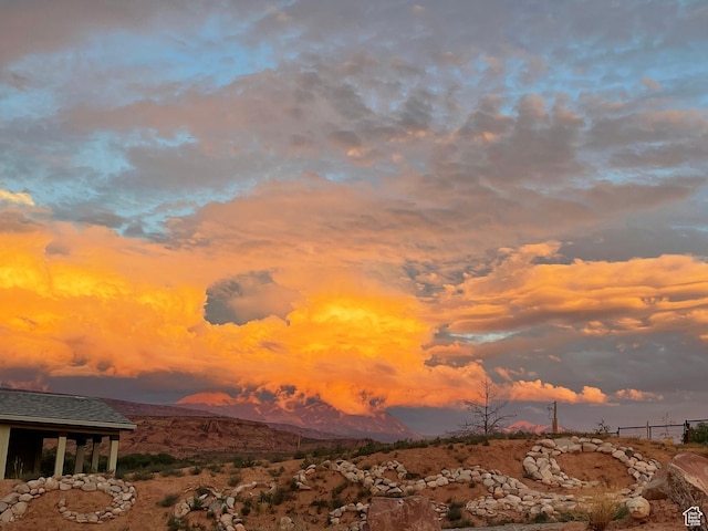 property view of mountains