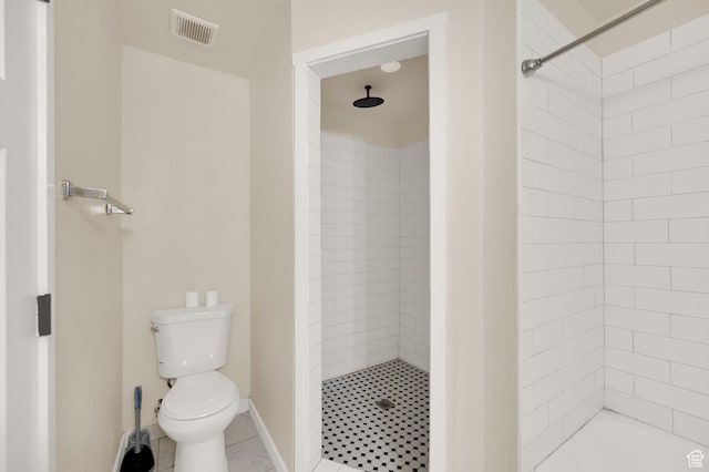 full bath with visible vents, toilet, a tile shower, a tub, and tile patterned floors