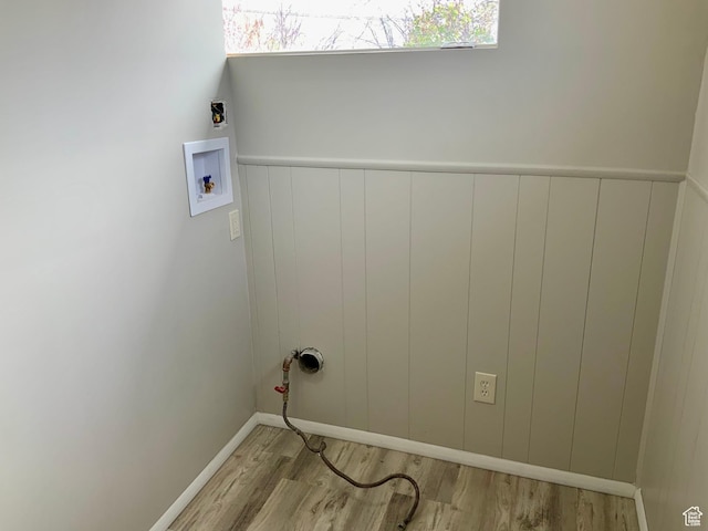 165 W 500 N, Richfield, UT 84701 - laundry room featuring washer hookup and wood finished floors