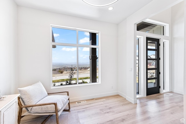 94 S 950 E, Hyde Park, UT 84318 - living area with visible vents, light wood-style flooring, recessed lighting, and baseboards
