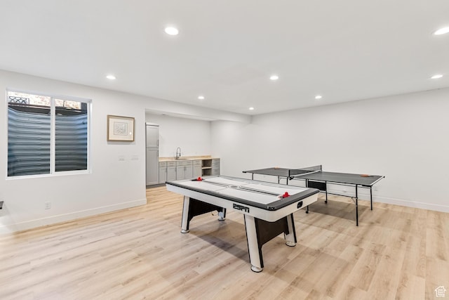 94 S 950 E, Hyde Park, UT 84318 - game room with a sink, baseboards, light wood finished floors, and recessed lighting