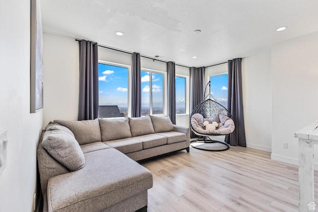 94 S 950 E, Hyde Park, UT 84318 - living area with baseboards, light wood-type flooring, and recessed lighting