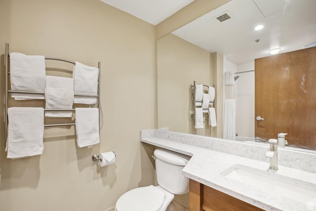 3720 N Sundial Ct Unit Cg02, Park City, UT 84098 - full bath featuring visible vents, baseboards, curtained shower, toilet, and vanity