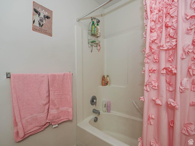 8092 W Rock Creek Cove Ln, Eagle Mountain, UT 84005 - full bathroom with shower / bath combination with curtain