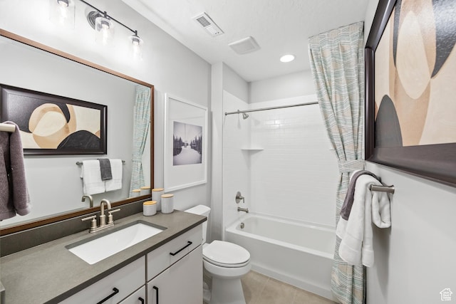 1026 W Chokecherry Dr Unit 135, Mapleton, UT 84664 - bathroom with shower / tub combo with curtain, vanity, tile patterned floors, and recessed lighting