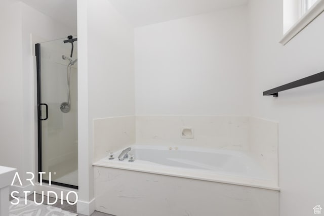 379 E 100 S, Kaysville, UT 84037 - bathroom with a garden tub and a stall shower