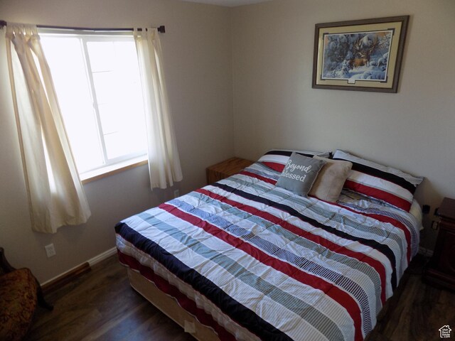 475 W 100 N, Aurora, UT 84620 - bedroom with baseboards and wood finished floors