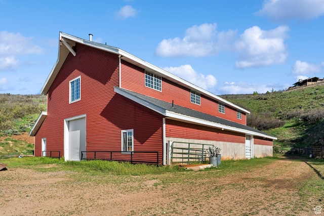 2499 River Meadows Ln, Midway, UT 84049 - rear view of house featuring a garage