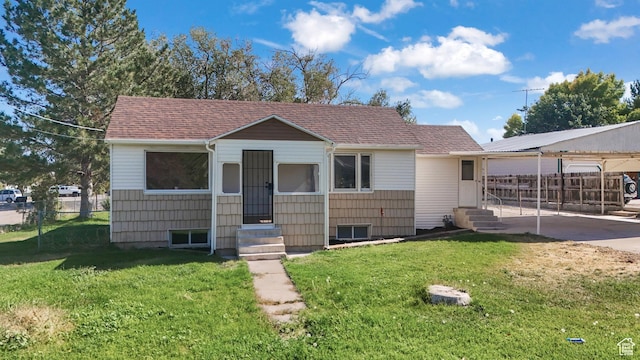55 S Cooley St, Grantsville, UT 84029 - bungalow featuring entry steps, a shingled roof, a front yard, and fence