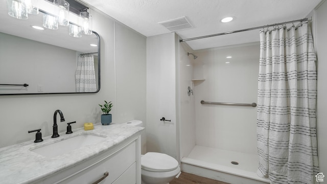 55 S Cooley St, Grantsville, UT 84029 - full bath featuring visible vents, toilet, recessed lighting, and curtained shower
