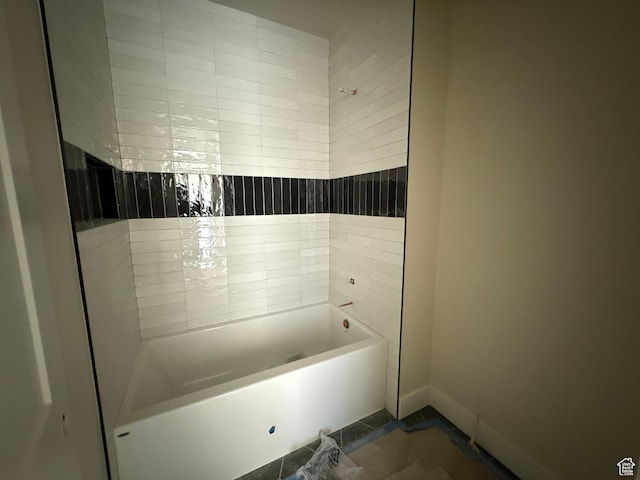 1362 S 1960 W Unit 3, Lehi, UT 84043 - bathroom with washtub / shower combination and baseboards