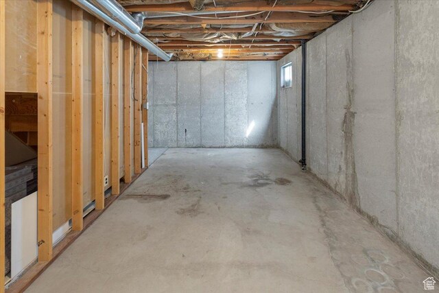 view of unfinished below grade area