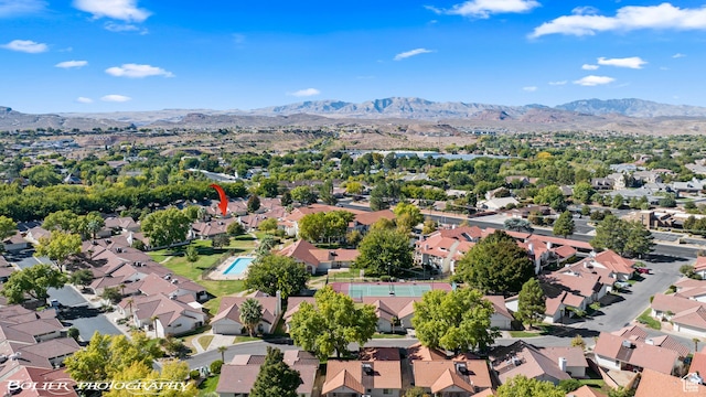 birds eye view of property featuring a residential view and a mountain view
