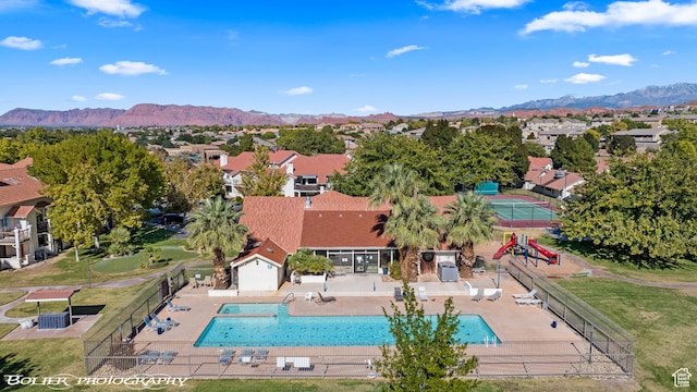 aerial view featuring a residential view and a mountain view