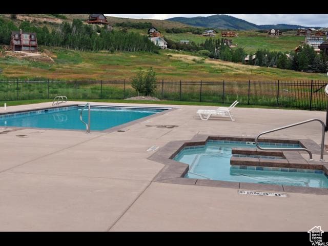 625 N Lochwood Vw Unit 81, Garden City, UT 84028