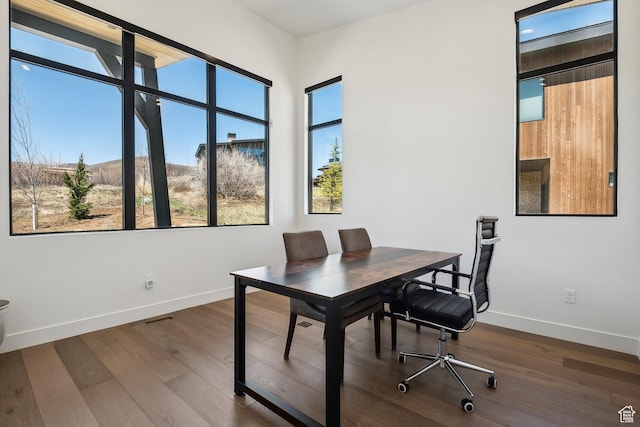 1526 W Orion Way, Heber City, UT 84032 - office space featuring baseboards and dark wood-style floors