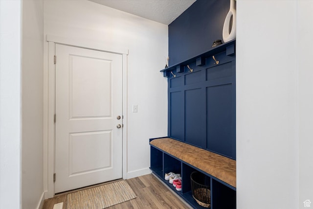 283 E Echo Ledge Dr S, Saratoga Springs, UT 84045 - mudroom with light wood-style flooring and baseboards