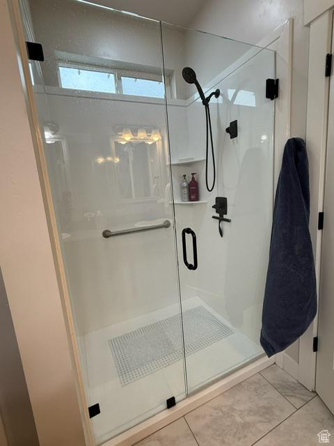 328 E 1100 S, Centerville, UT 84014 - full bathroom with a shower stall