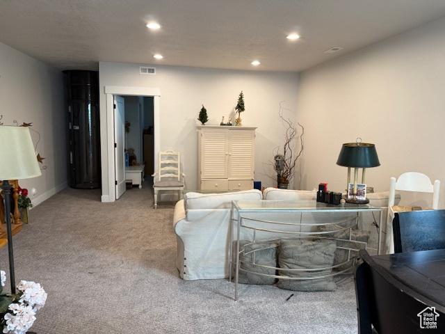 328 E 1100 S, Centerville, UT 84014 - carpeted living area featuring baseboards, visible vents, and recessed lighting