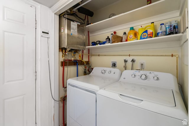 430 N 470 W Unit 14, Lehi, UT 84043 - laundry room featuring washer and dryer, laundry area, and water heater