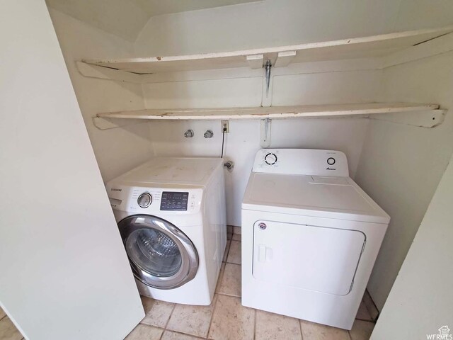 281 E 7th St S, Ogden, UT 84404 - laundry room featuring washing machine and clothes dryer and laundry area