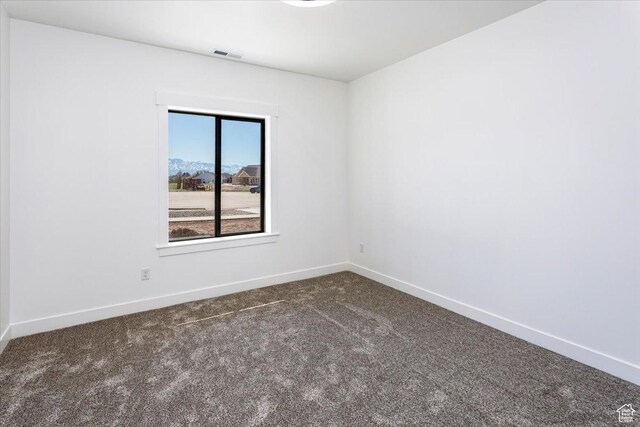 432 Tee Cir, Preston, ID 83263 - empty room with baseboards, visible vents, and carpet floors