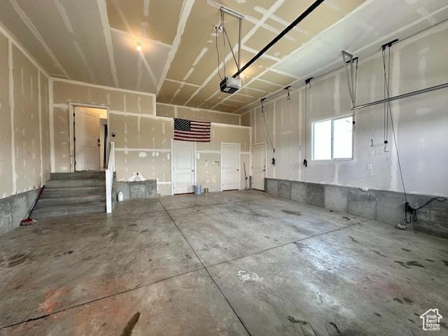 122 W 930 S, Tremonton, UT 84337 - garage with a garage door opener