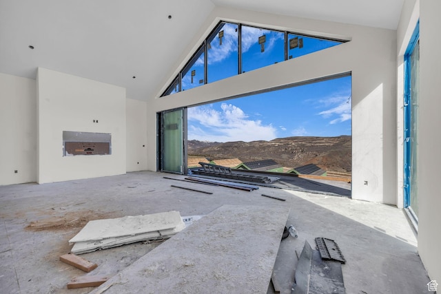 4307 E Escalante Ln, Kamas, UT 84036 - unfurnished living room with high vaulted ceiling