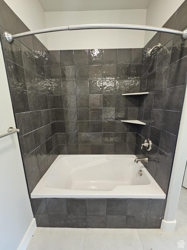 1628 S 3170 E, Spanish Fork, UT 84660 - full bath with baseboards and tiled shower / bath combo