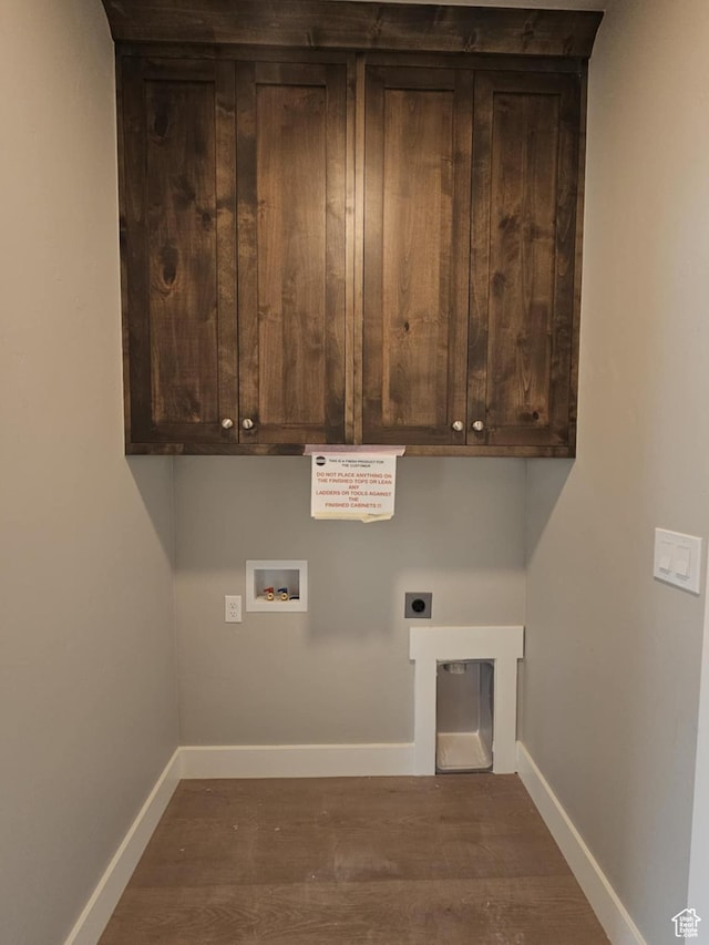 1628 S 3170 E, Spanish Fork, UT 84660 - clothes washing area featuring electric dryer hookup, baseboards, hookup for a washing machine, cabinet space, and wood finished floors