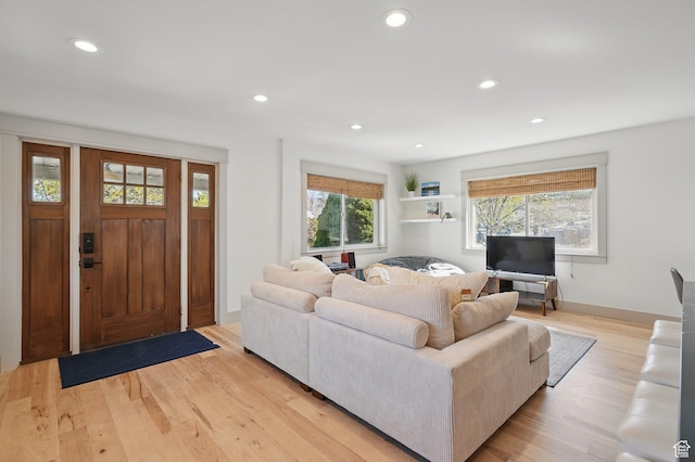 1148 E Kensington Ave, Salt Lake City, UT 84105 - living room featuring light wood-style flooring, baseboards, and recessed lighting