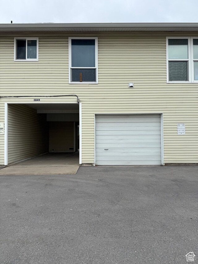 3049 S Orchard Dr Unit B, Bountiful, UT 84010 - exterior space featuring aphalt driveway