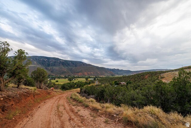 7528 W Red Cloud Loop Rd N, Vernal, UT 84078 - photo 5