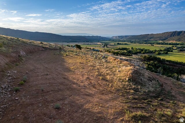 7528 W Red Cloud Loop Rd N, Vernal, UT 84078 - photo 8