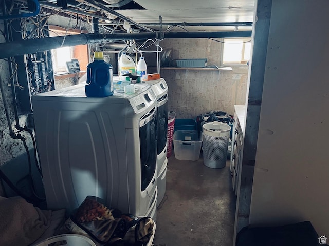 4270 W 2000 N, Malad City, ID 83252 - washroom featuring washer and dryer and laundry area