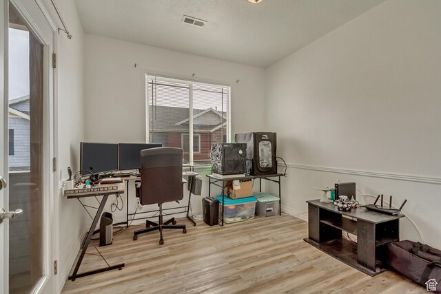 24 S 1520 W, Pleasant Grove, UT 84062 - office featuring visible vents, baseboards, and wood finished floors