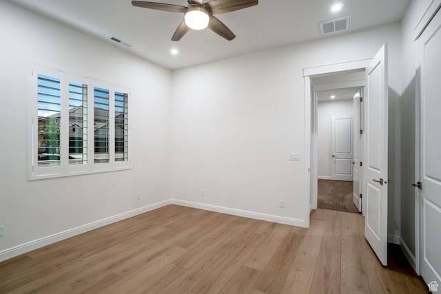 2889 E 1400 S, St George, UT 84790 - unfurnished room with light wood-style floors, recessed lighting, visible vents, and ceiling fan