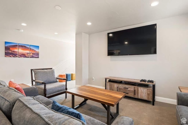 living area with baseboards, recessed lighting, and carpet flooring