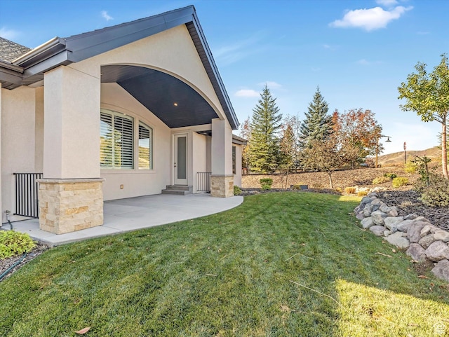 2219 E Fair Winns Ln, Draper, UT 84020 - view of yard with a patio