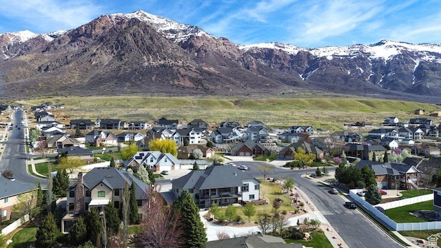 property view of mountains featuring a residential view