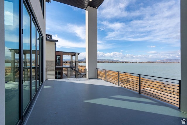 1582 S Wiltshire Ln, Saratoga Springs, UT 84045 - balcony with a water and mountain view